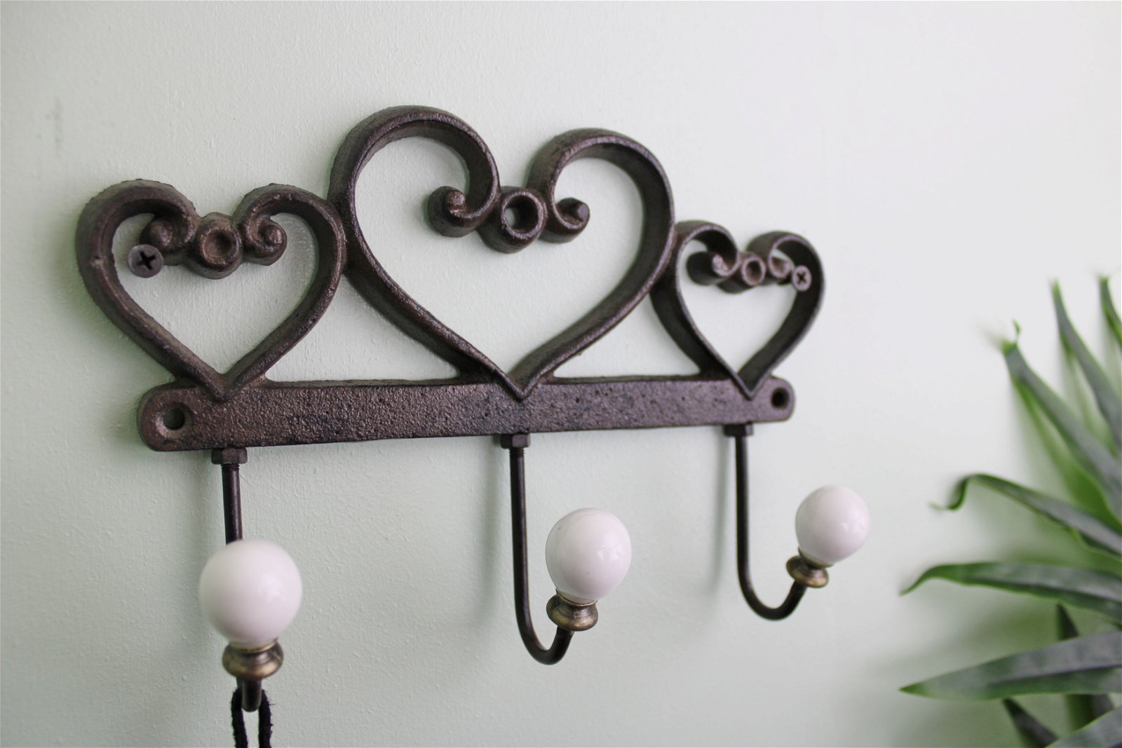 Rustic Cast Iron Wall Hooks, Hearts N0703