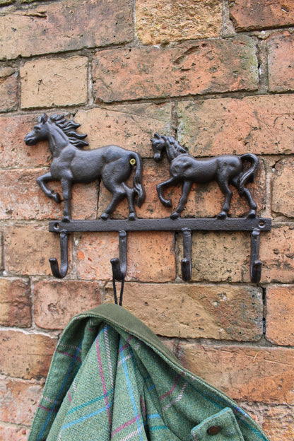 Rustic Cast Iron Wall Hooks, Two Horses N0729