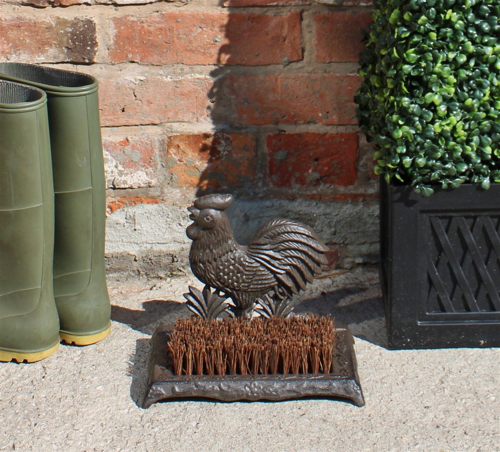 Cast Iron Garden Boot Brush, Cockerel Design N0748