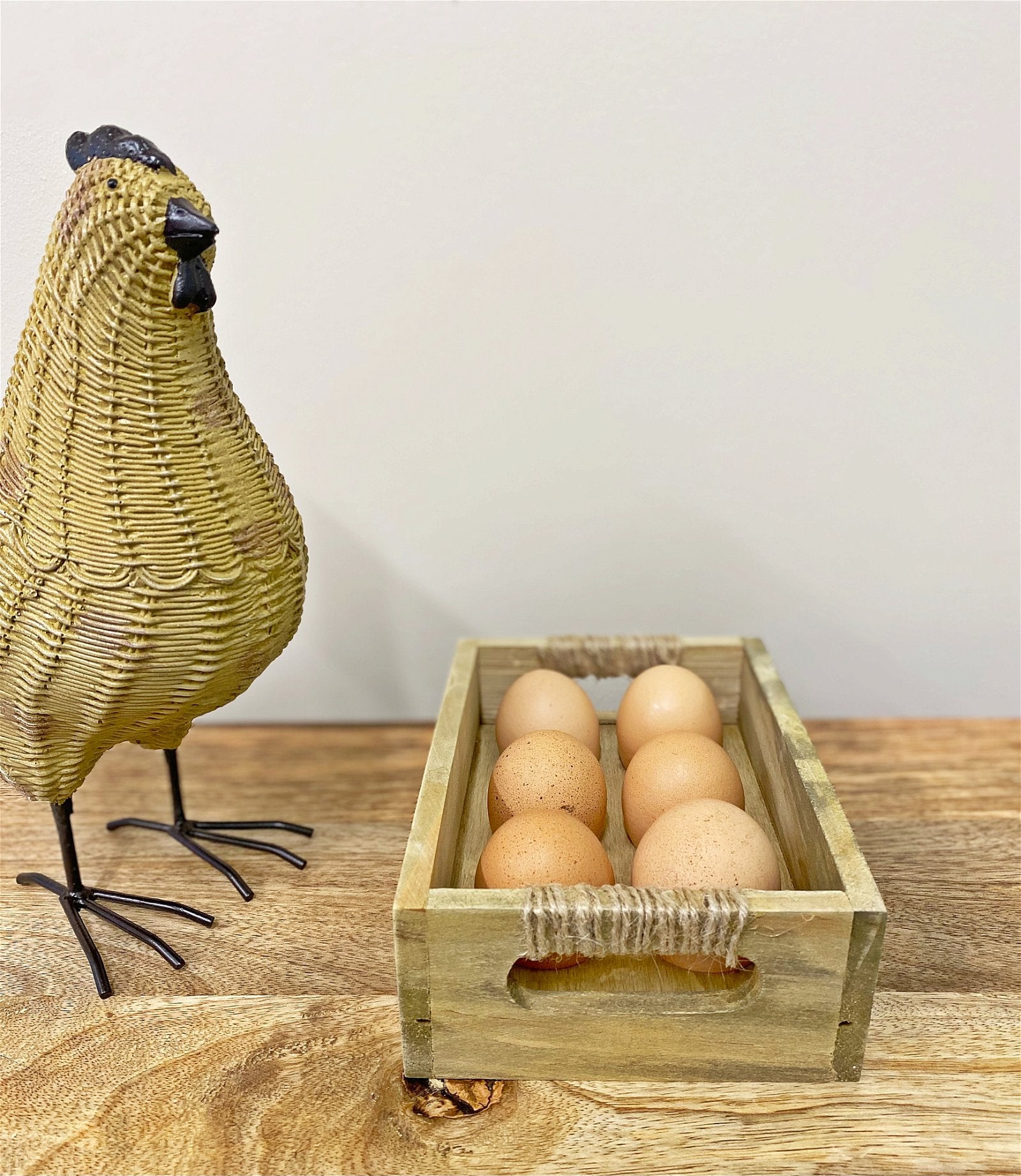 Wooden String Handle Egg Crate 19cm S-GS0061