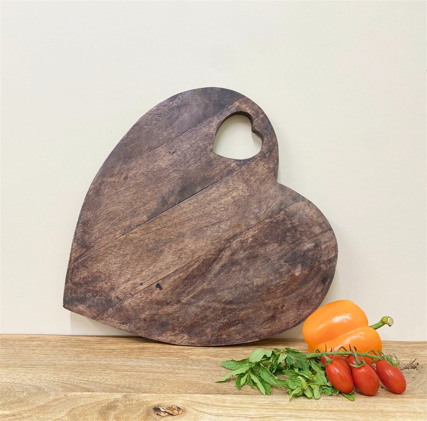 Heart Shaped Wooden Chopping Board 40cm S-KG0420