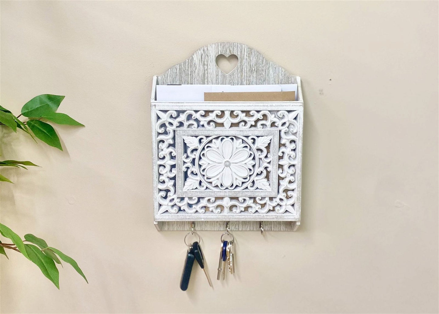 Grey Wooden 3 Hook Key Holder With Cutout Pattern Shelf S-KG1062