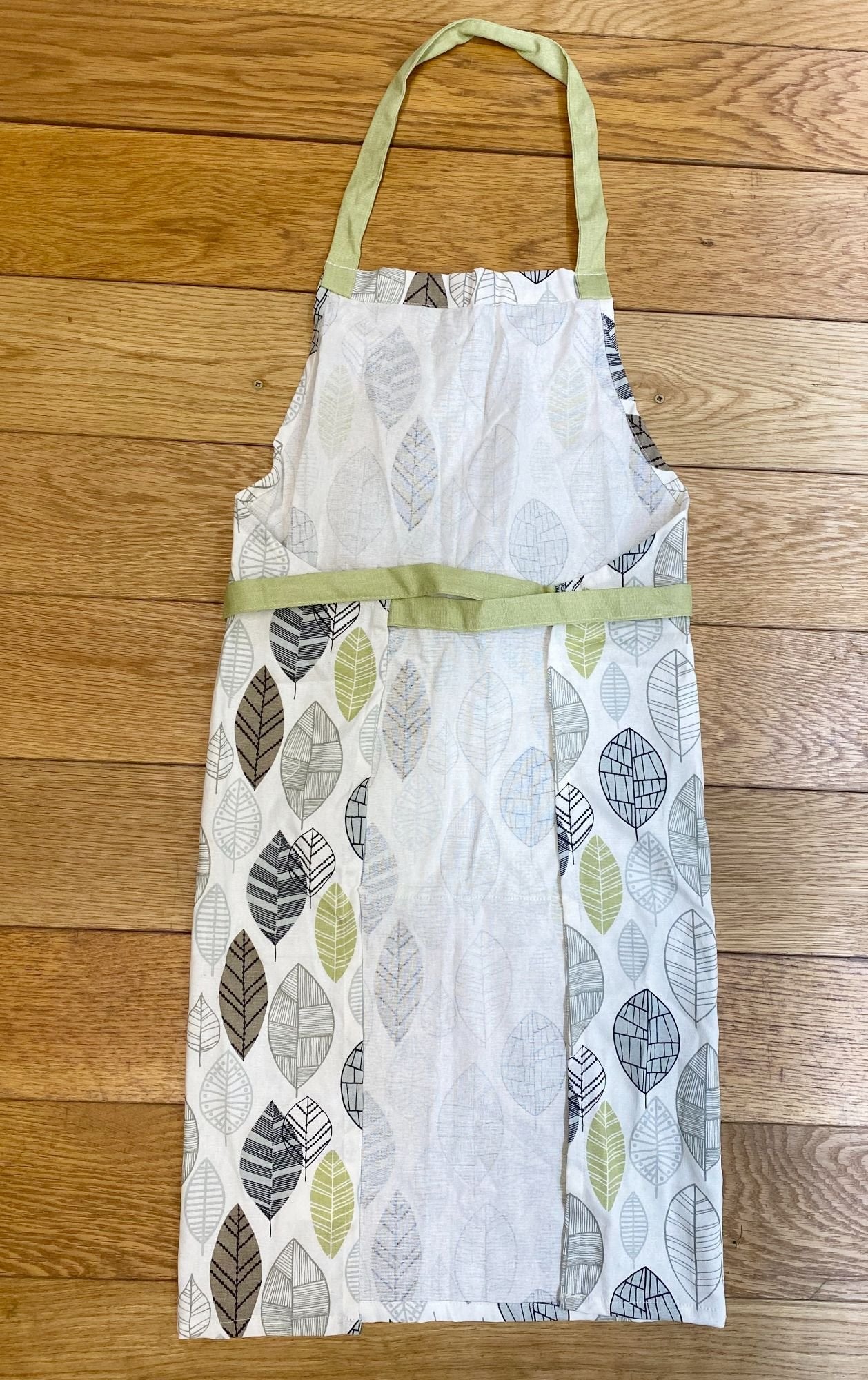 Kitchen Apron With Contemporary Green Leaf Print Design S-KG1085