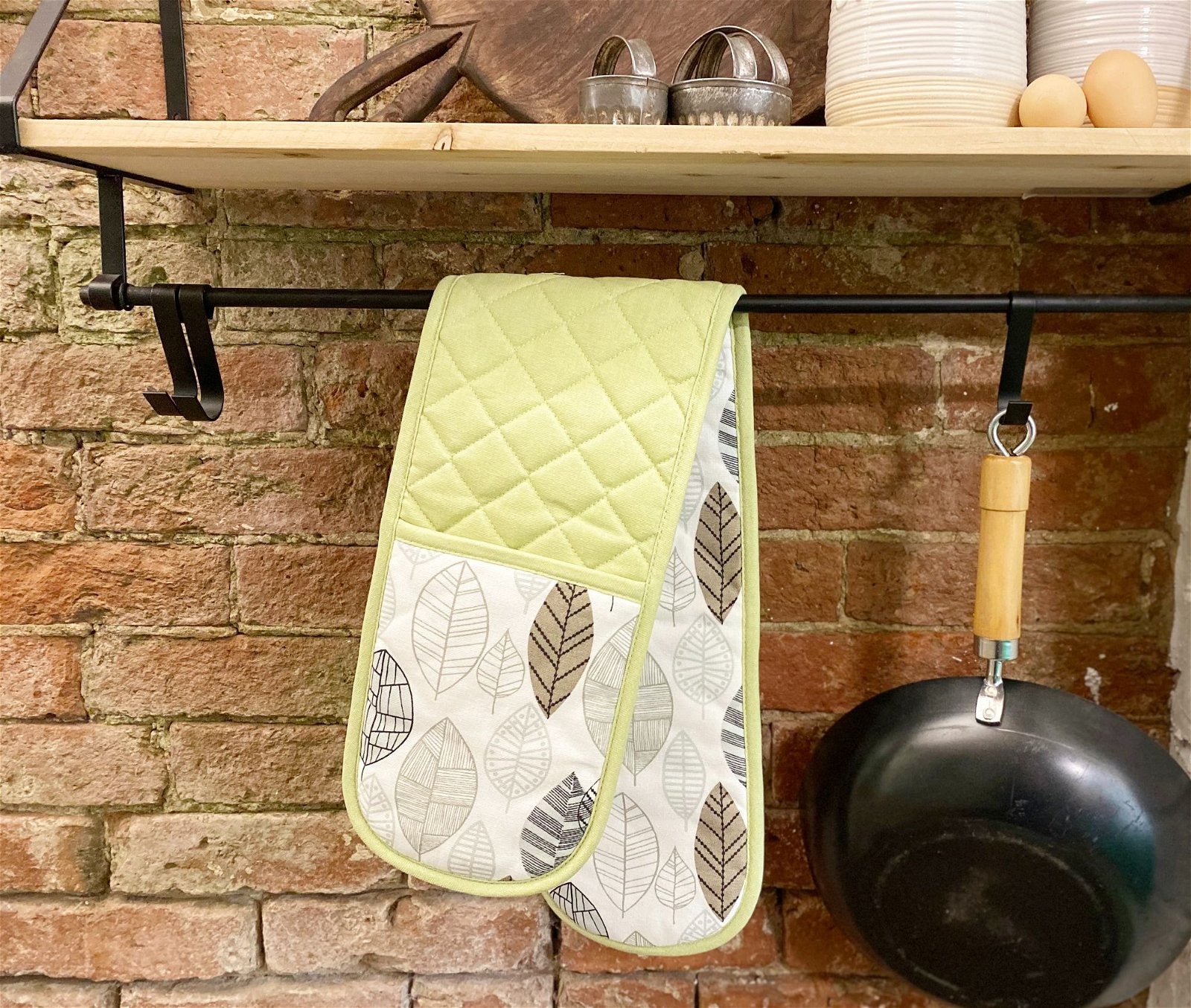 Kitchen Double Oven Glove With Contemporary Green Leaf Print Design S-KG1087