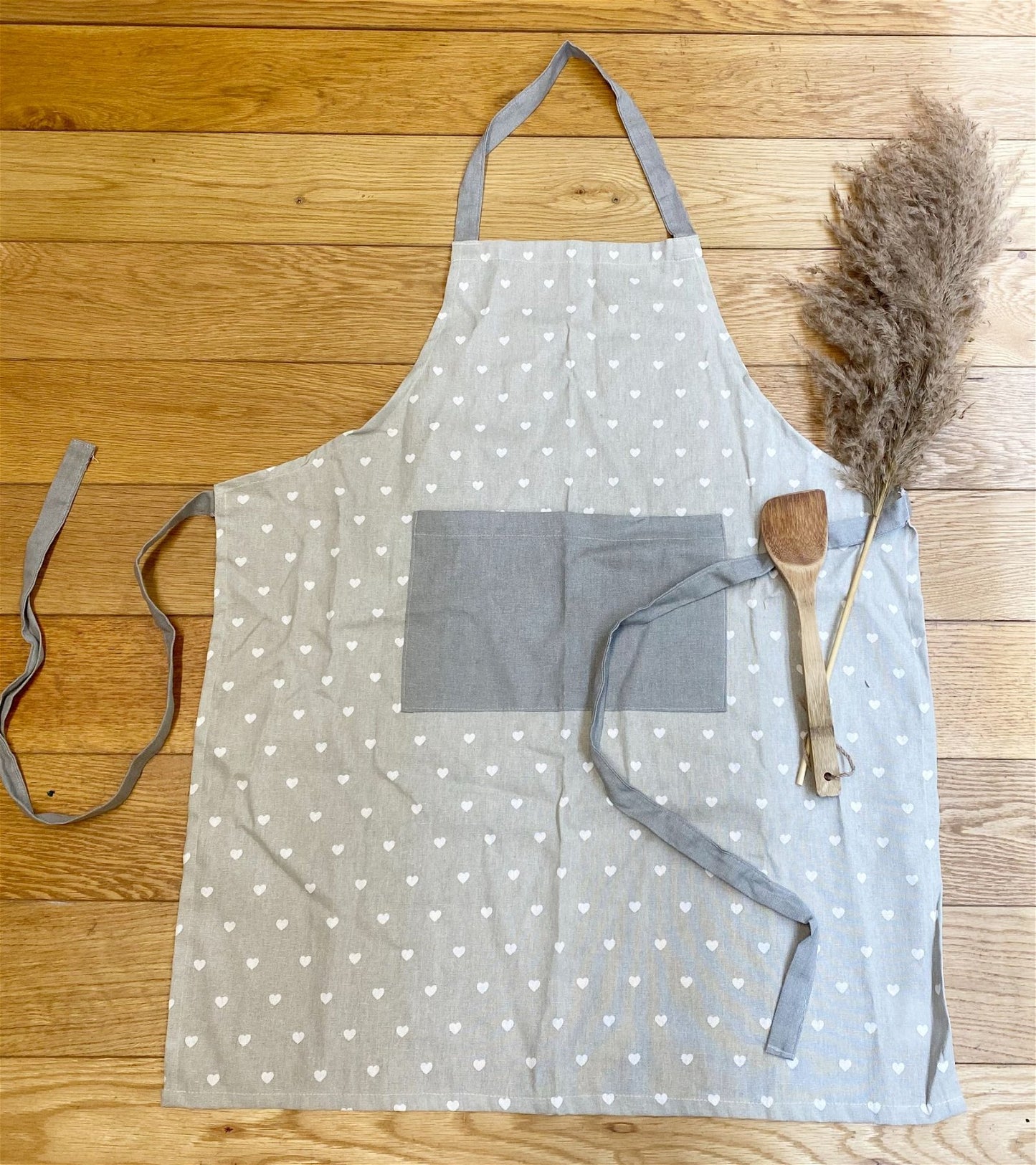 Kitchen Apron With A Grey Heart Print Design S-KG1129