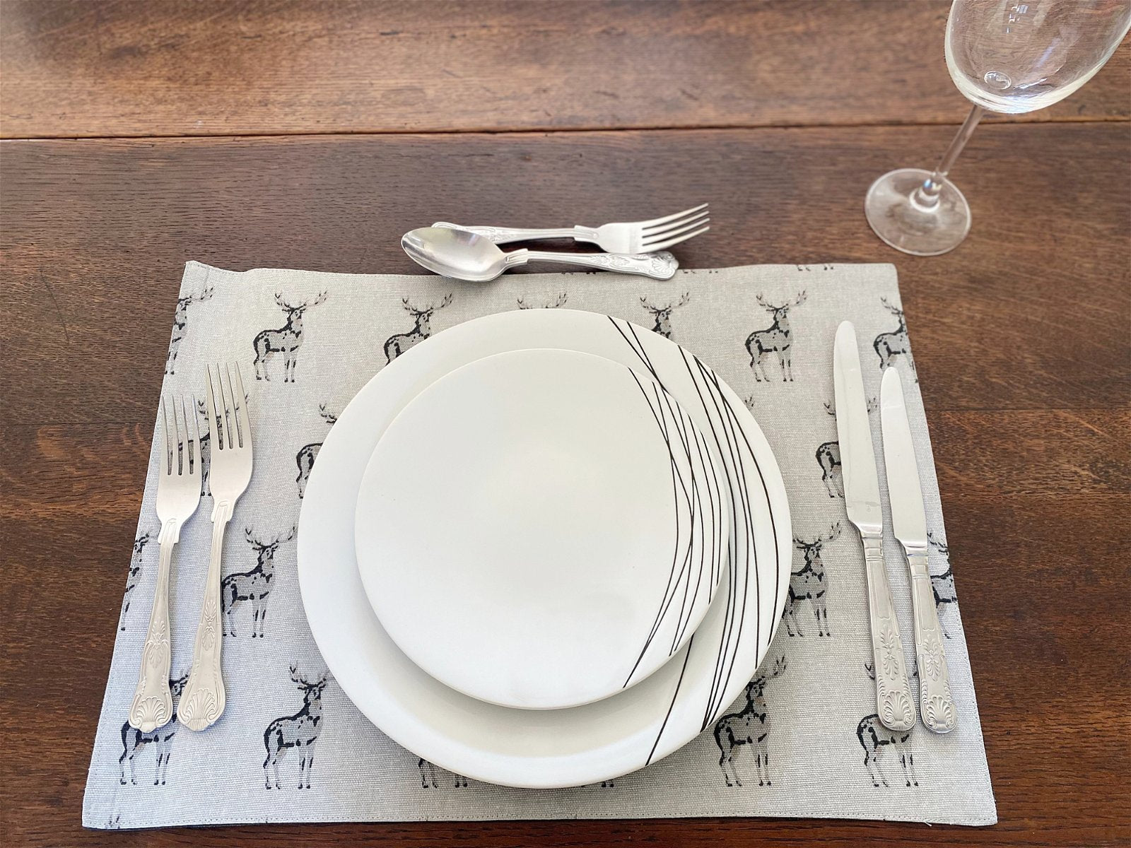 Set of 2 Grey Stag Print Fabric Place Mats S-KG2027