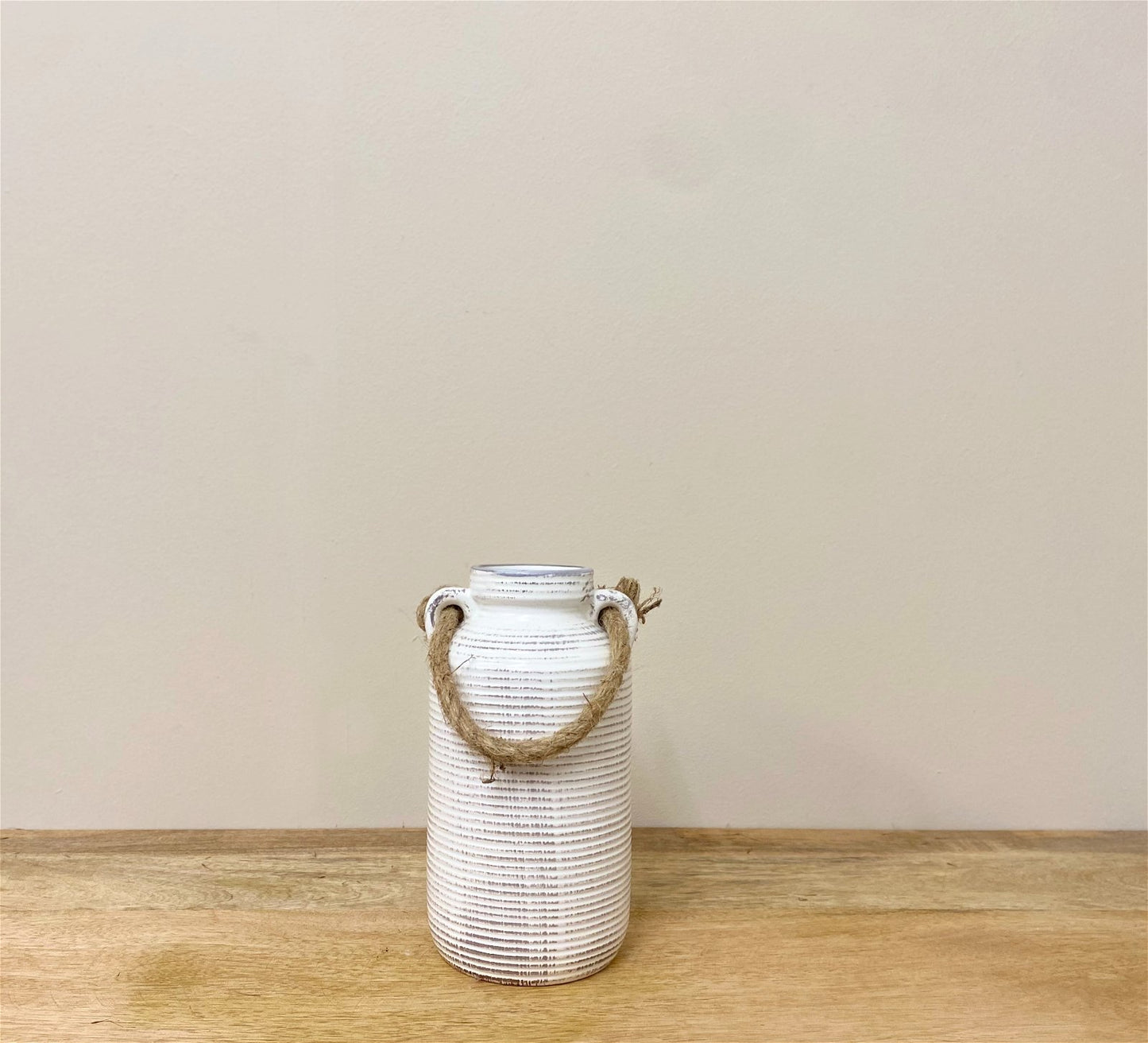 Small Stone Vase with Rope Handle S-NI1015