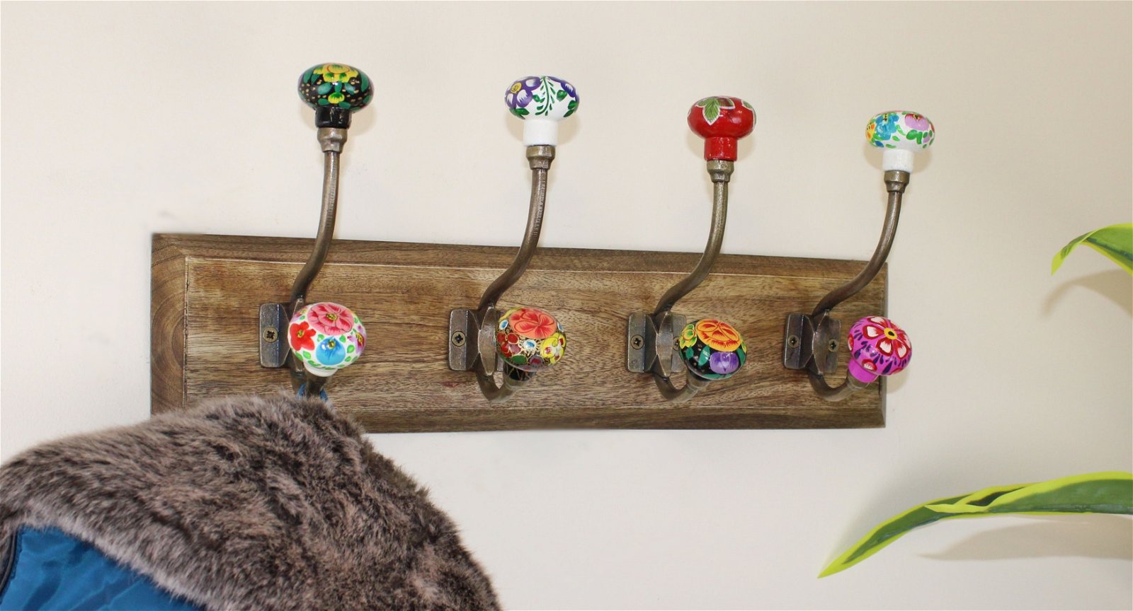 Mexican Floral Ceramic Hooks on Wooden Base S-TJNM0023